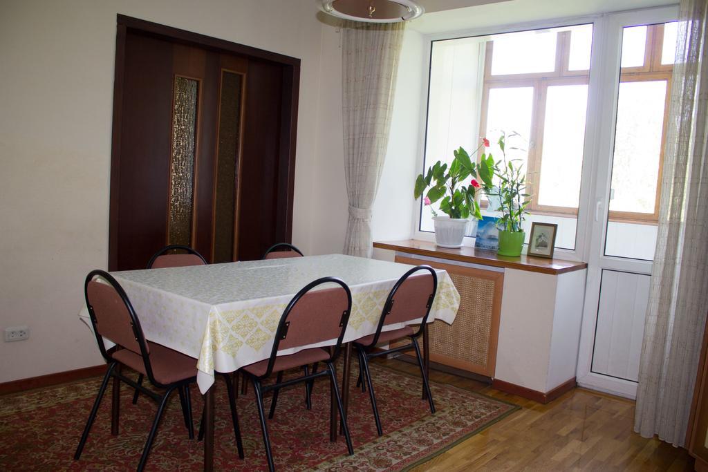 Ala Hostel Almaty Eksteriør billede